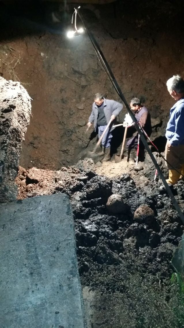 屡经波折忙抢险  管道修复终成功