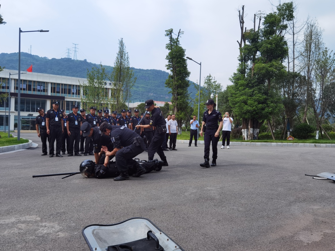 警企联动  共筑安全防线